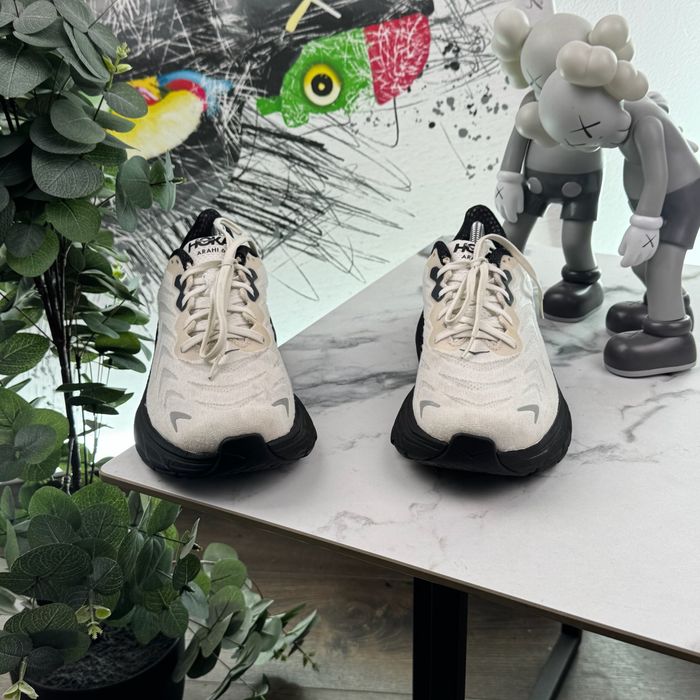 Кросівки Hoka Arahi 6 42.5 розмір Е6446