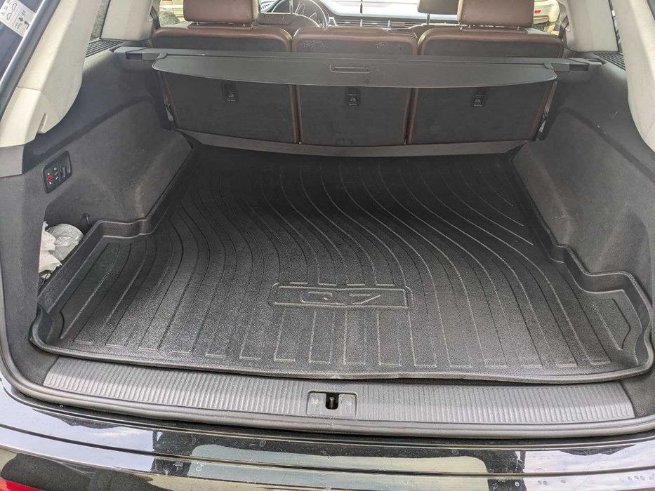 Килимок в багажнік Audi Q7 2015+ Ауді Ку7 Кью 7 коврик в багажник Ку 7