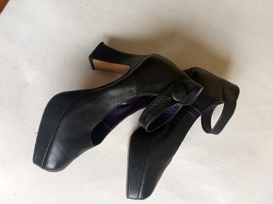 Sapatos e roupas trendy de senhora, tamanhos S, M,L e 39