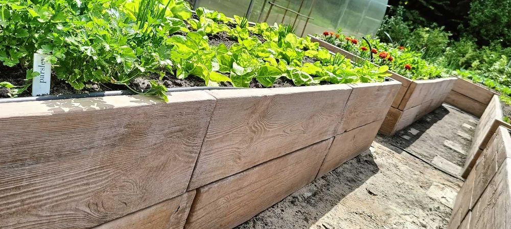 Podwyższone grządki betonowe, Warzywnik betonowy 305x105x50/75 T