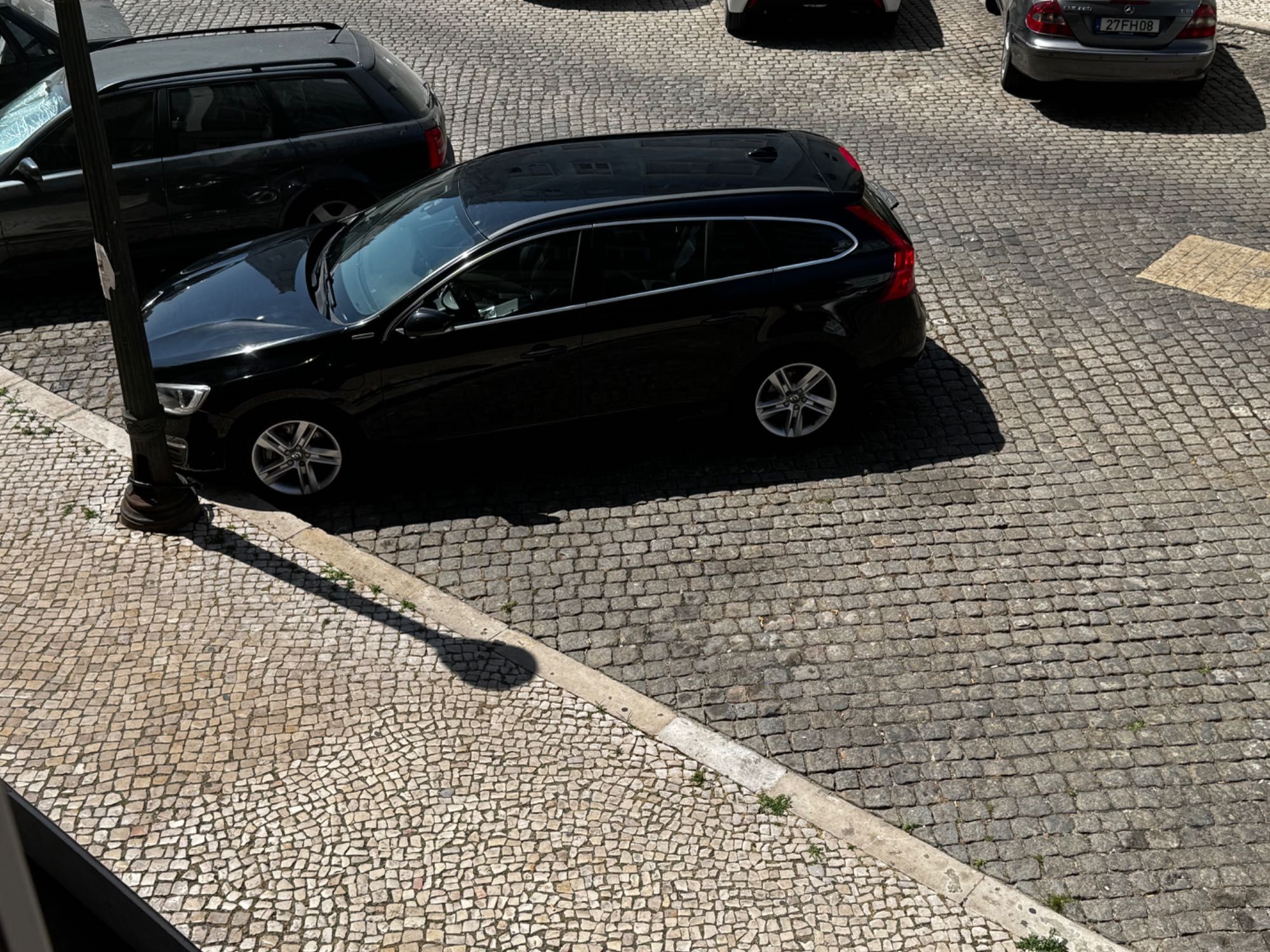 Volvo - V60 2.4 D6 Momentum AWD Phev