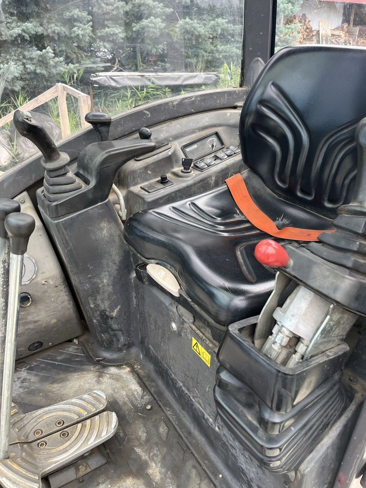 Minikoparka volvo ec15c