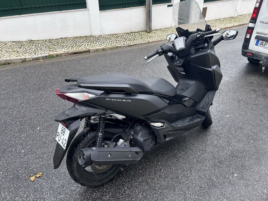 Honda Forza 125.
