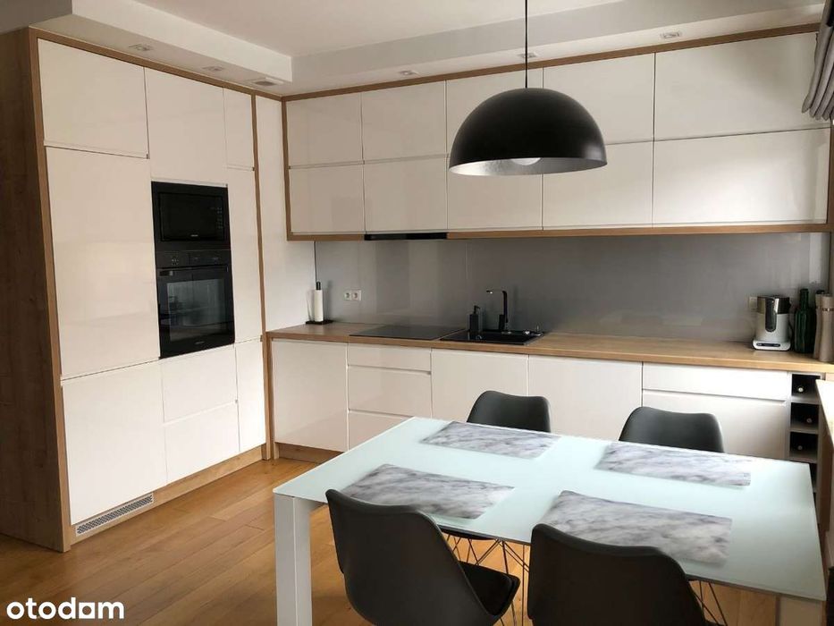 Nowoczesne i umeblowane mieszkanie w centrum, garaż w cenie