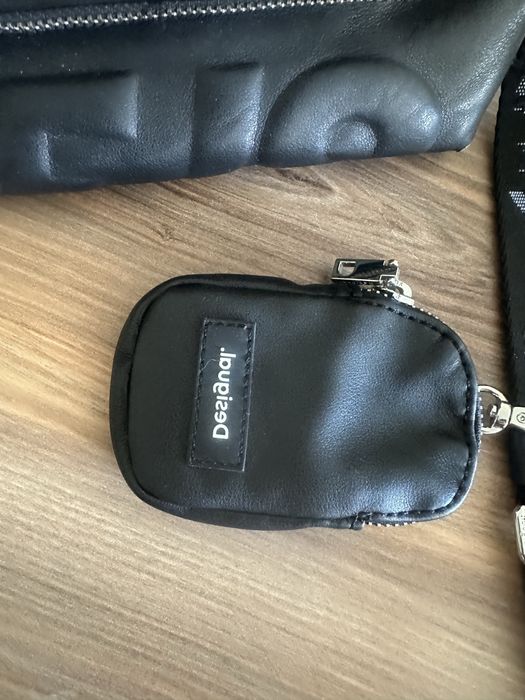 Bolsa desigual preta
