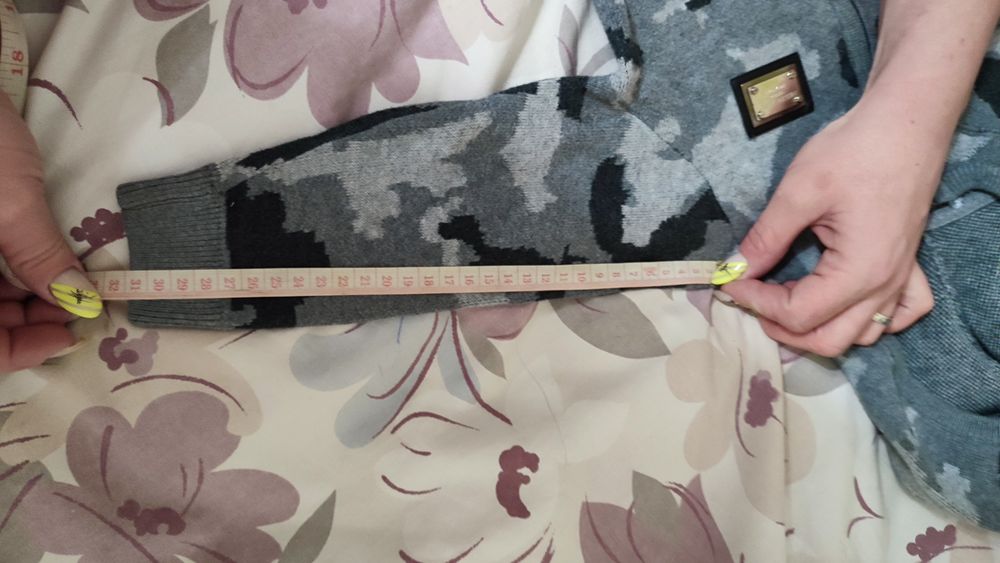 Продам костюмчик на хлопчика 1,5-2р