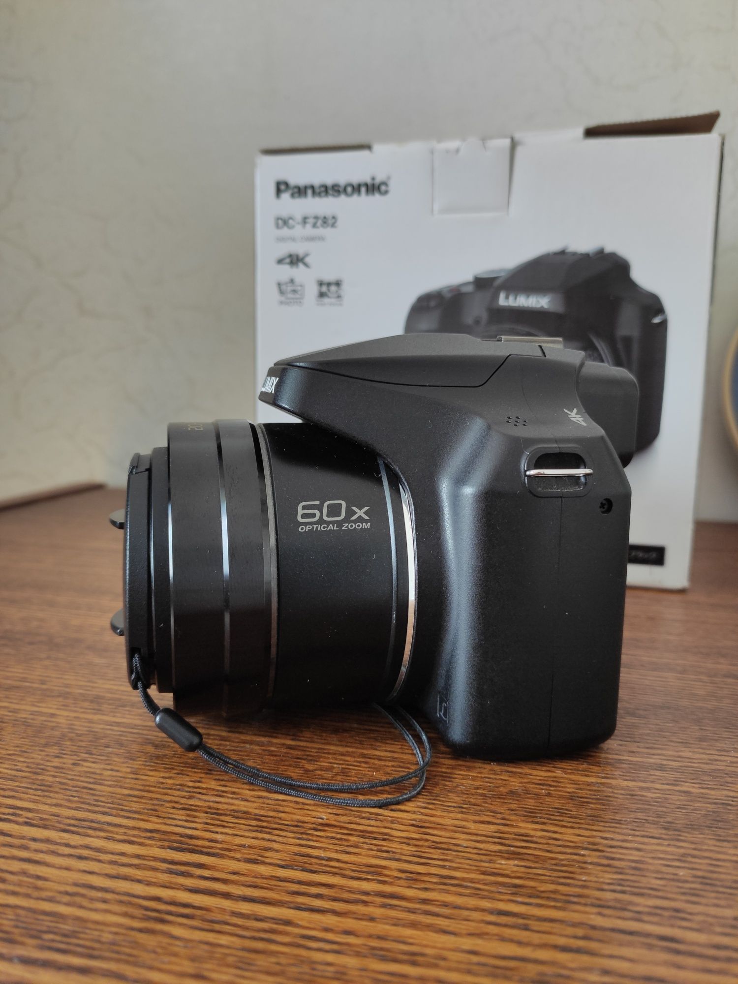 Фотоапарат Panasonic Lumix DC-FZ82  4К