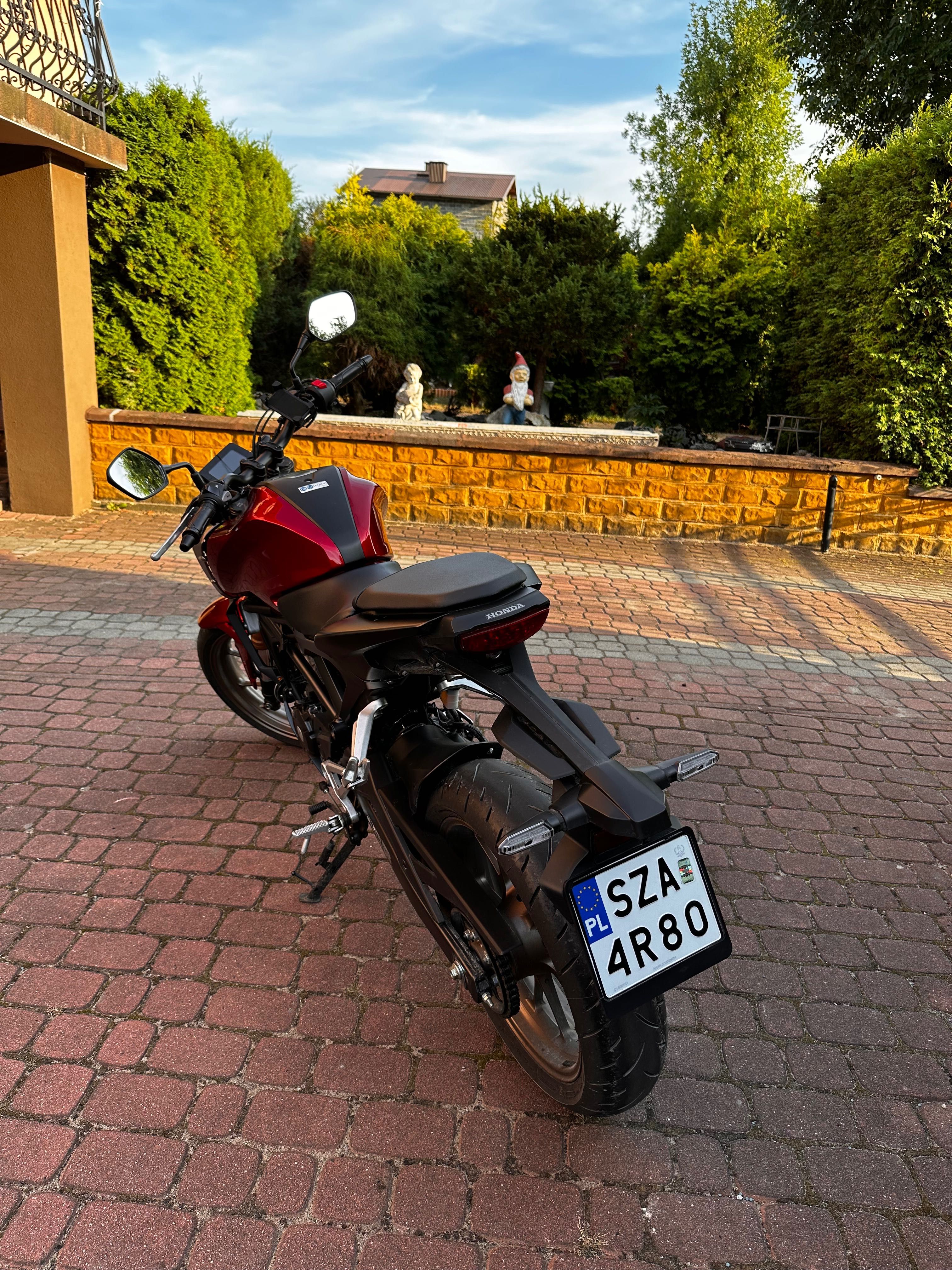 Honda cb125r 2022r