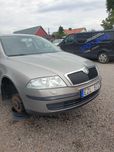 Błotnik prawy skoda octavia 2007 rok F8H Sahara New