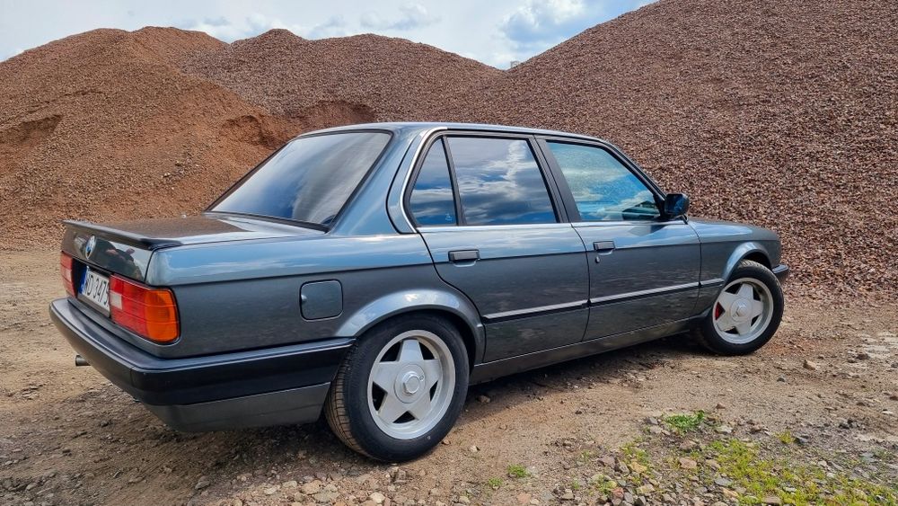 Bmw E30 Śliczna Doinwestowana 1.6 Sporty  Zamiana Na Autolawetę