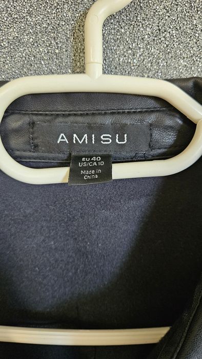 Sukienka ze skóry Amisu
