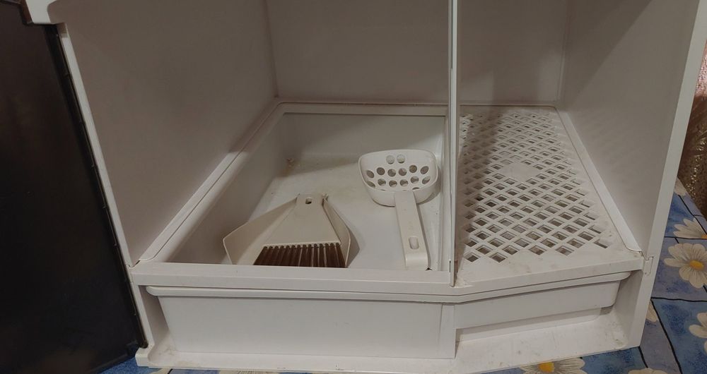 Будиночок-лоток для туалету Furrytail б/в