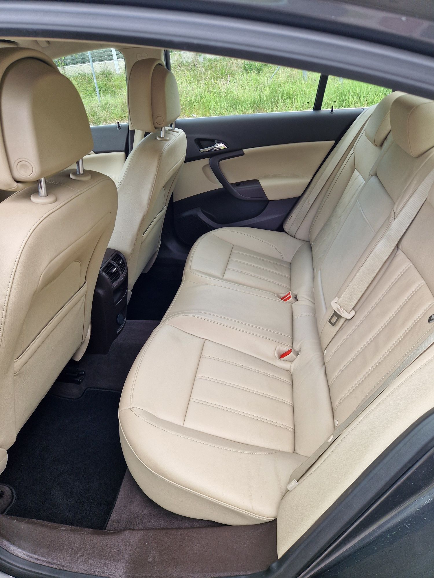 Opel Insignia 2.0T 220KM Automat