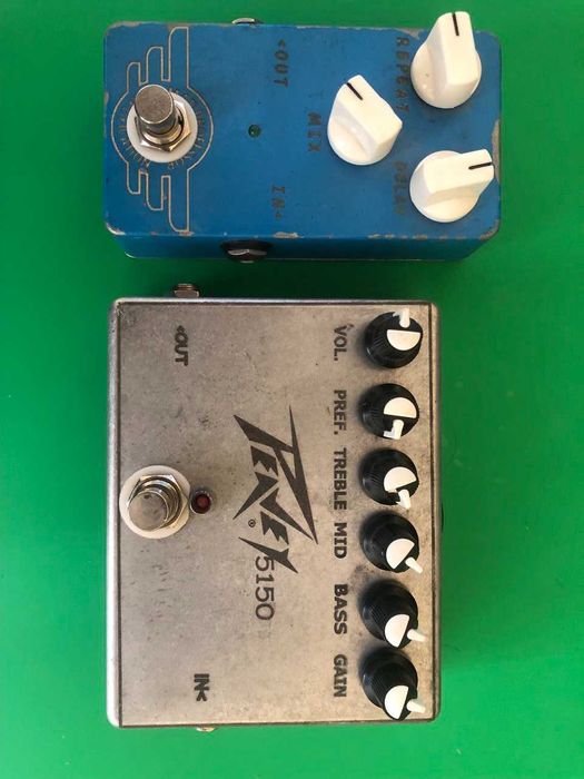 Педалборд(Попередній підсилювач Peavey 5150, Deep Blue Delay)