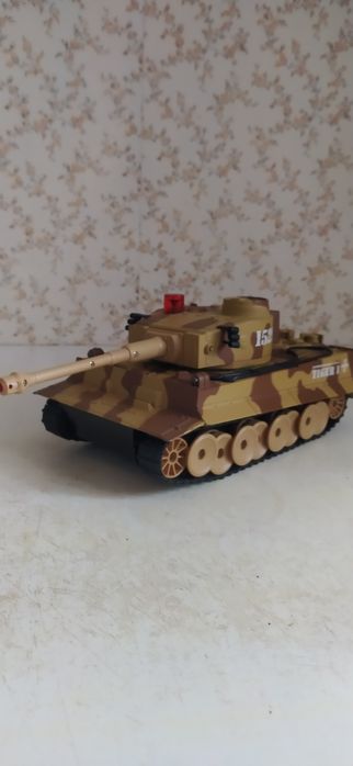 Радиоуправляемый танк "Тигр".