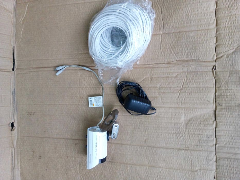 Видеокамера Спартак цветная день ночь кабель видеонаблюдение дома