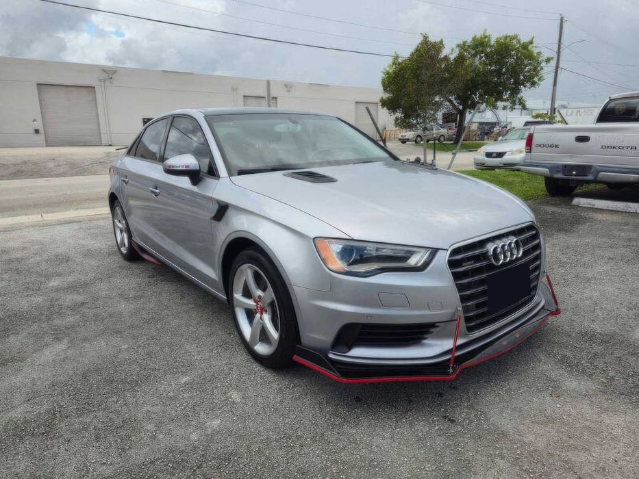 Audi A3      2015
