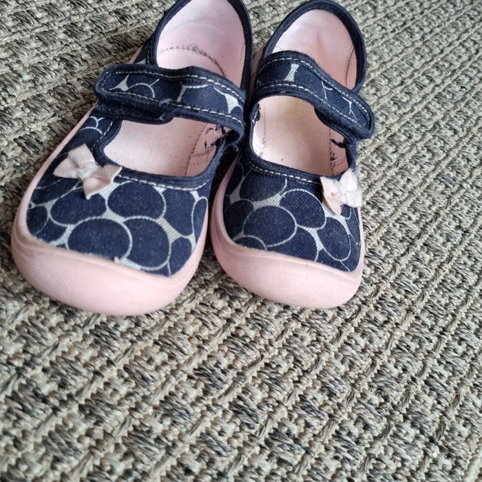 Тапочки мокасіни сандалі для дівчинки в садочок Viggami 30 р 18 см