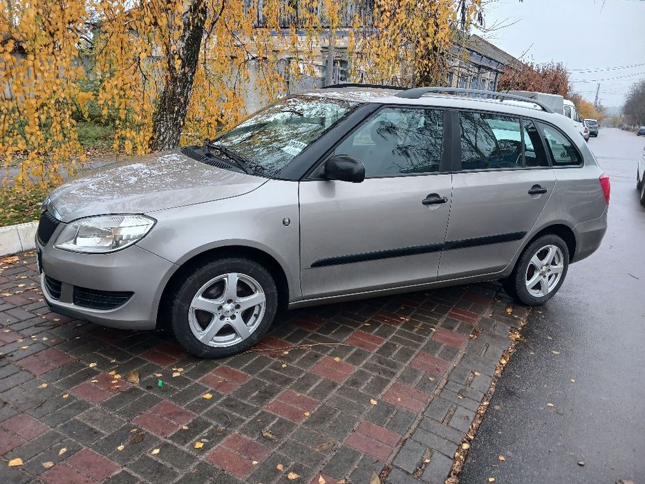 Продам автомобиль шкода фабия