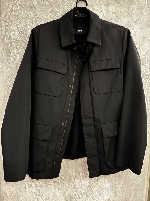 Чоловіча куртка hugo boss