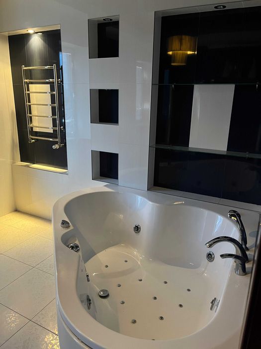 Продам дом. Центр. Можливий продаж через ЄВідновлення