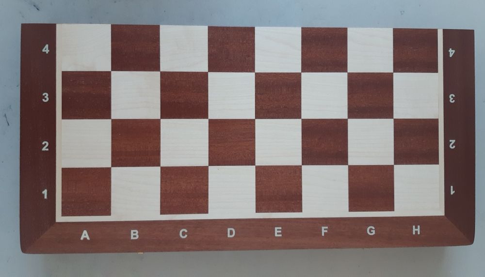 Шахматы  с доской 45 на 45 ,и 37 на 37