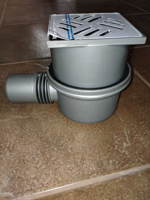 Wpust podłogowy KESSEL Classic DN50 kratka 12x12 cm