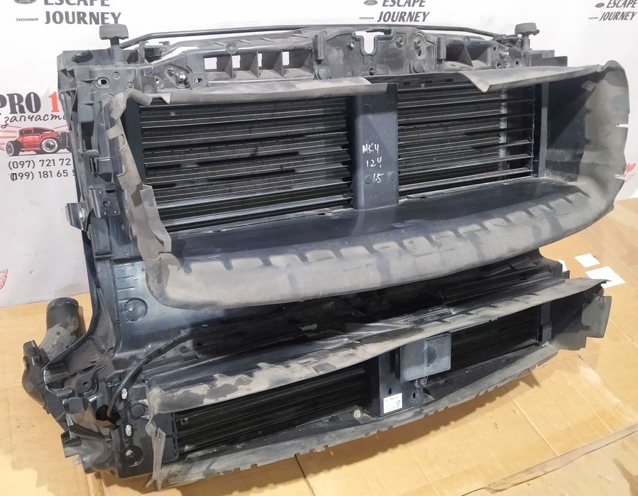 Касета пачка радіаторів жалюзі взборі Ford Escape MK4 Ескейп Куга 20 -
