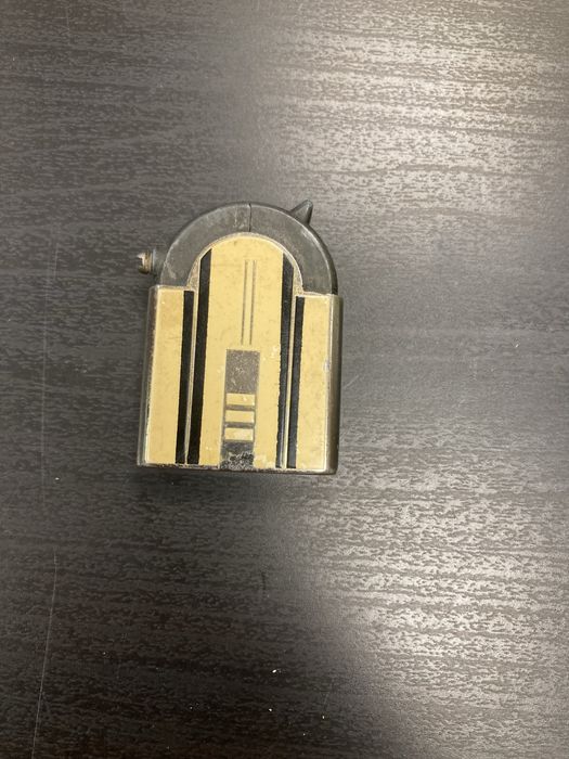 Isqueiro Karl Schieder K38, antiguidade