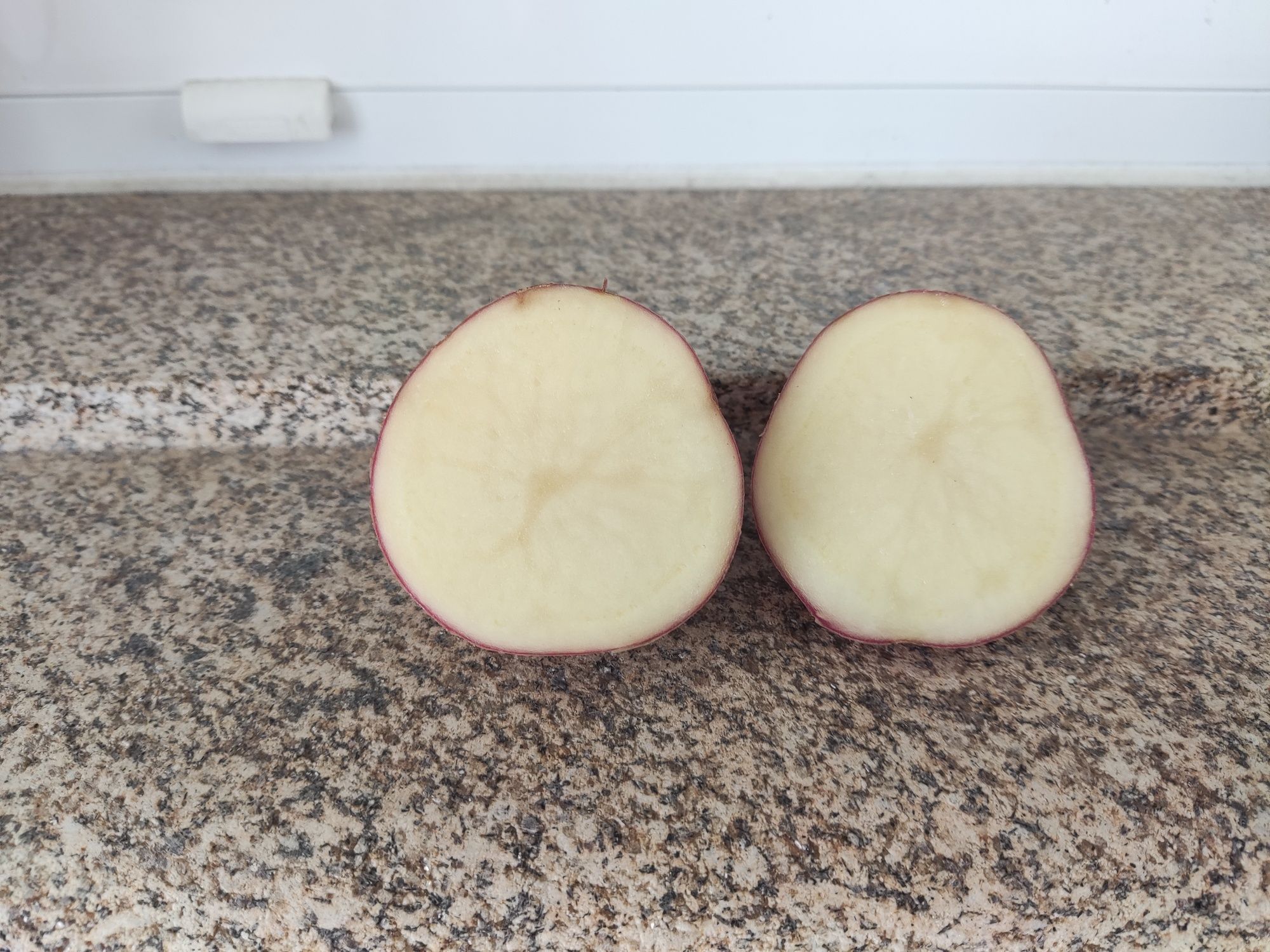 Batata nova vermelha Red Scarlett