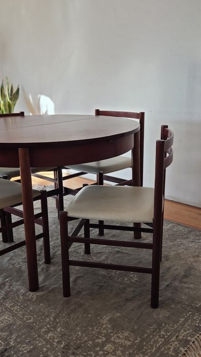 Mesa de Jantar + 6 Cadeiras Arq Cruz de Carvalho