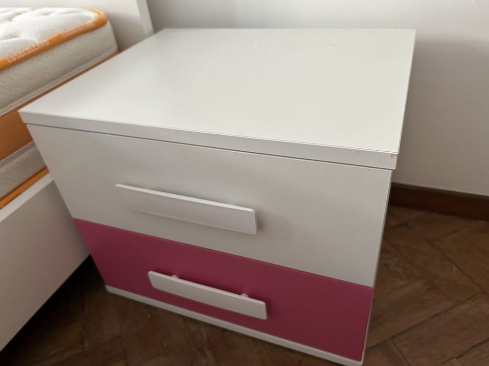Cama solteiro rosa modelo Play