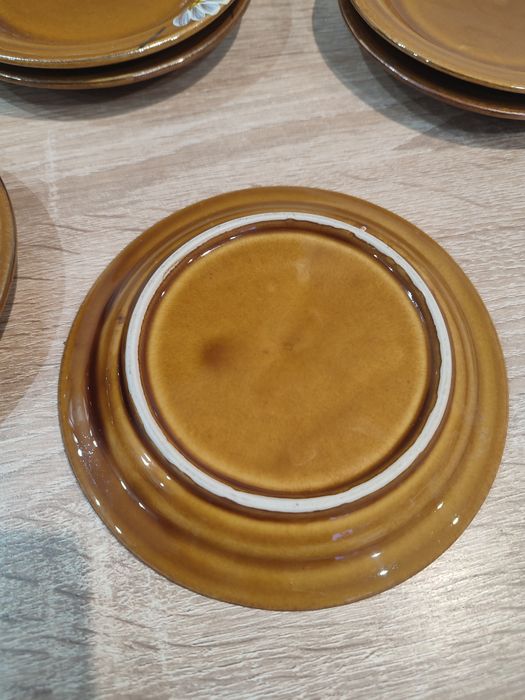 6 szt talerzyków deserowych ceramicznych.