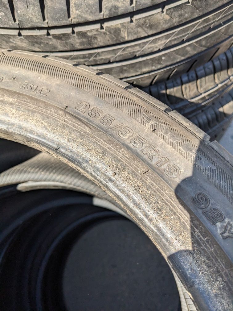 255/35R19 Bridgestone 2017
