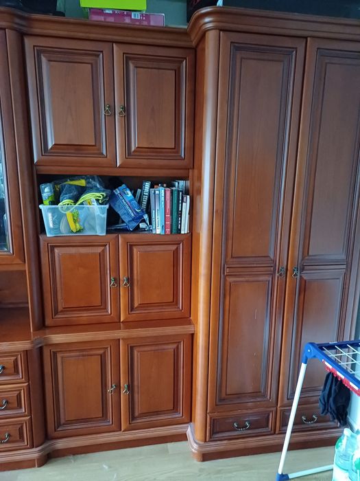 Zestaw mebli stolarz + komoda