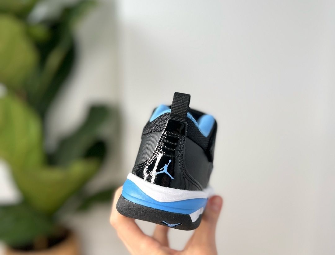 Дитячі оригінальні хайтопи Nike Jordan 27,5р.