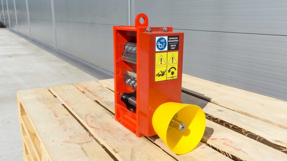 mechanizm Rębak walcowy REMET R-100 == rozdrabniacz do gałęzi
