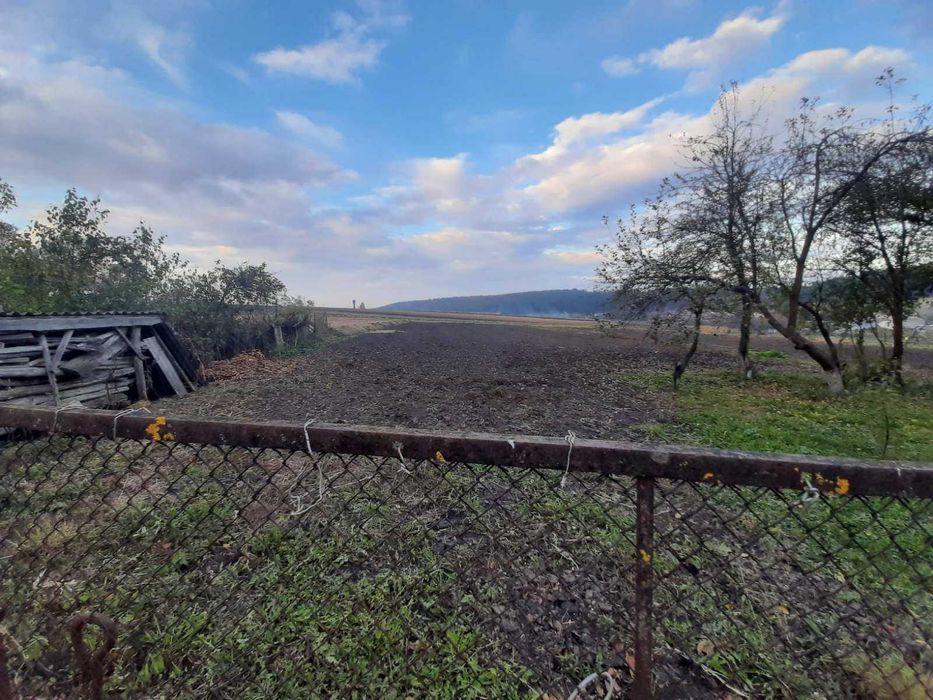 Великий цегляний будинок з гаражем та хлівом для хорошого Господаря!!!