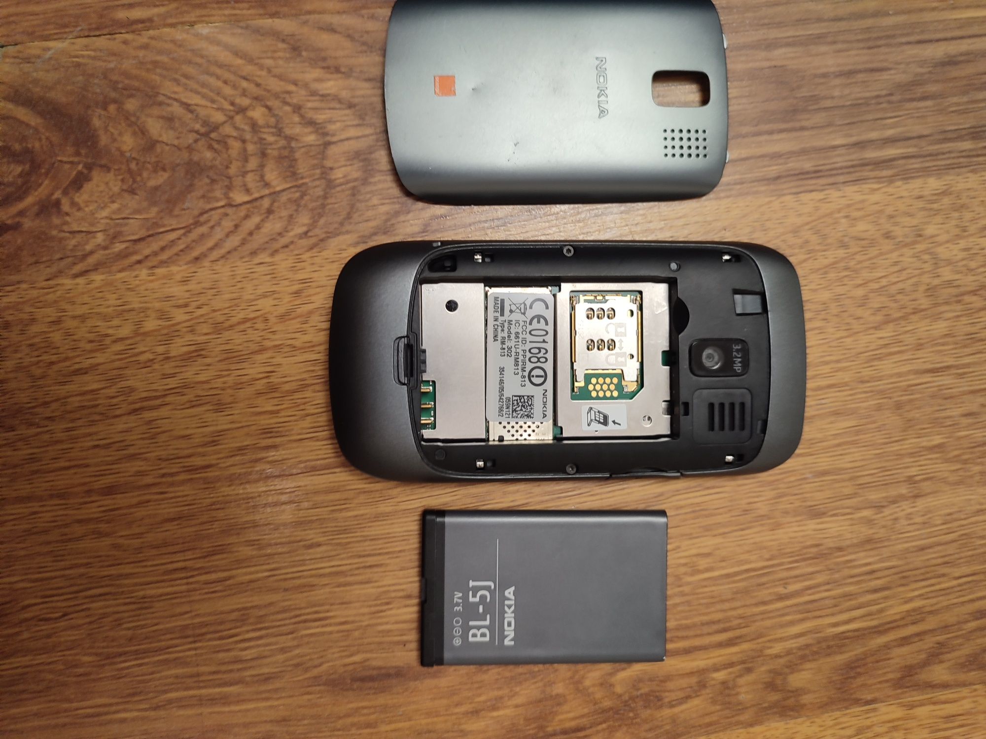 Nokia 320 Asha Кнопочный Телефон