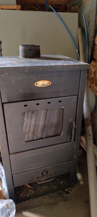 Piec kominowy B1E koza z płaszczem wodnym 10kw