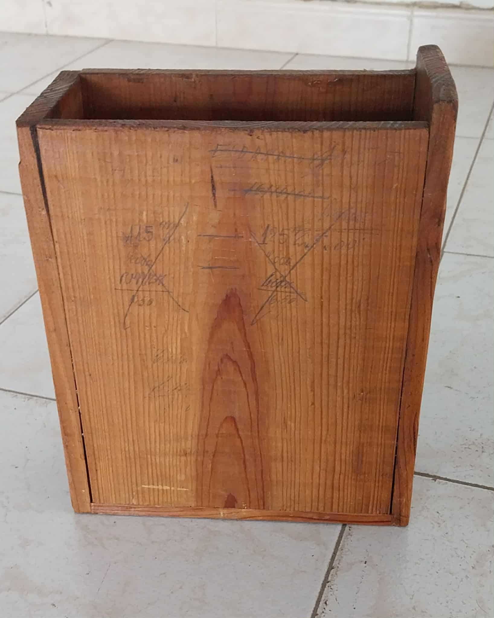 3 Caixas ANTIGAS Originais de Pecas em Armazém. "RESTAURADAS"