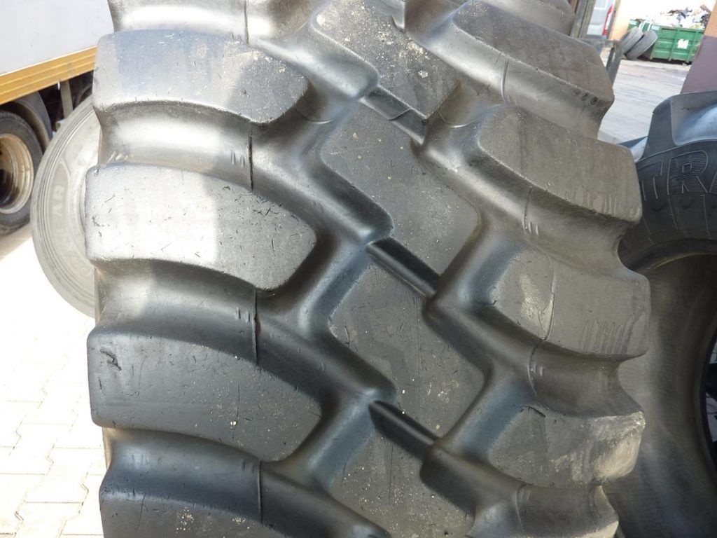 Opona używana  650/65R25 650/65-25 25/65R25 GOODYEAR 3500zł W2386