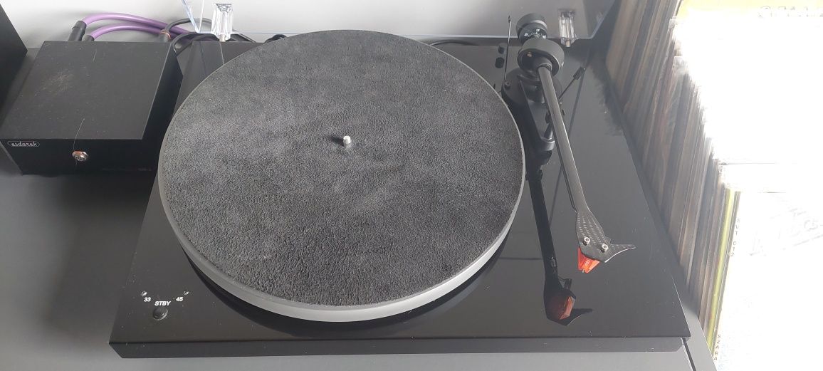 Gramofon Pro Ject Debut Carbon  Esprit SB z wkładką zOrtofon 2m bronze