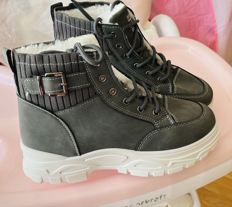 Damskie zimowe buty