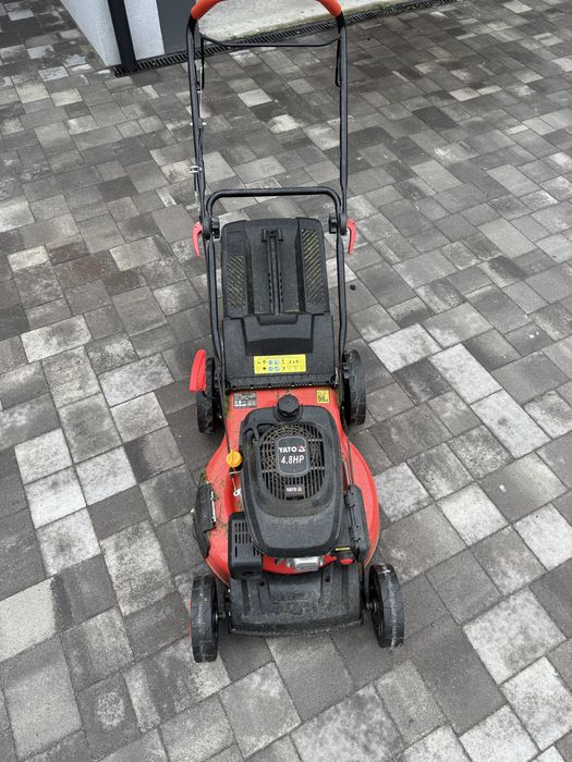 Продам газонокосарку Yato-85255