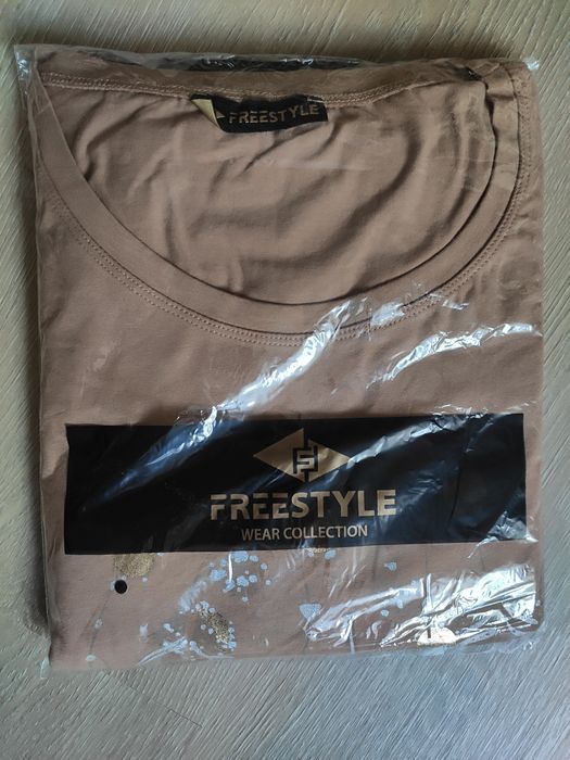 Ładna nowa bluzka z mieniącymi piórami rękaw 3/4