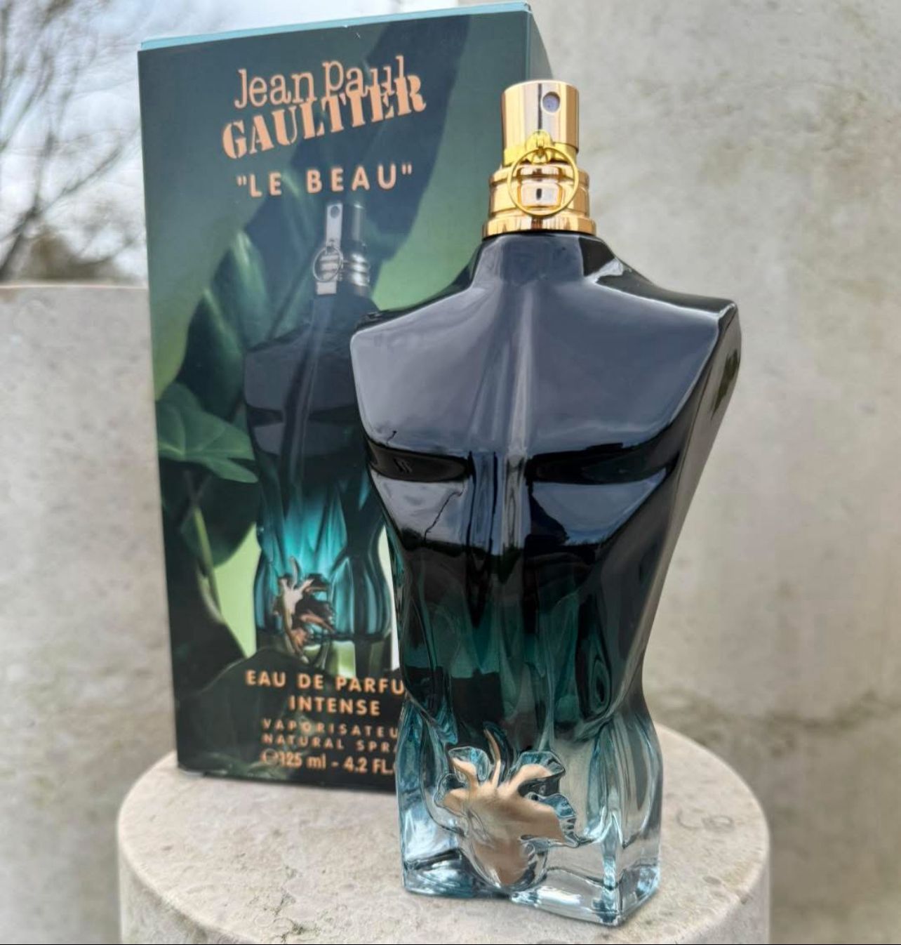 Varios perfumes novos