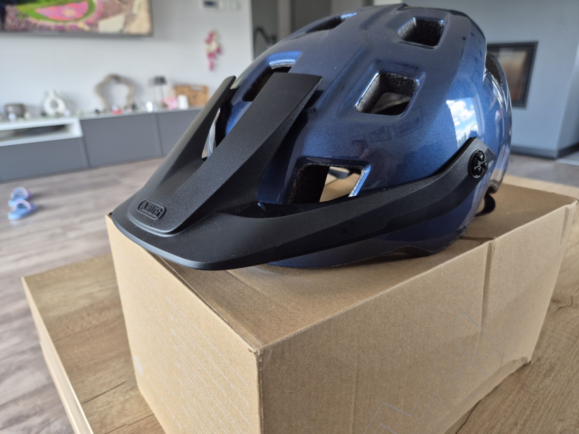 Kask rowerowy Abus Motrip 54-58
