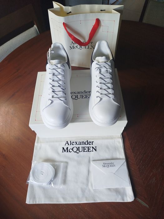 Alexander MCQUEEN