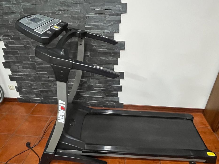 Passadeira elétrica em bom estado. Apenas com entrega em mão.